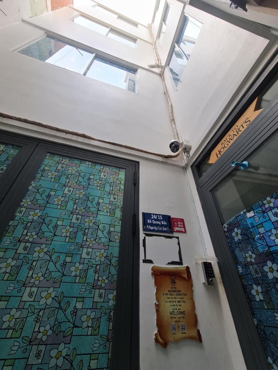 The Hidden Hogwarts - Nearly Bui Vien Walking Street Aparthotel Ho Chi Minh-stad Buitenkant foto